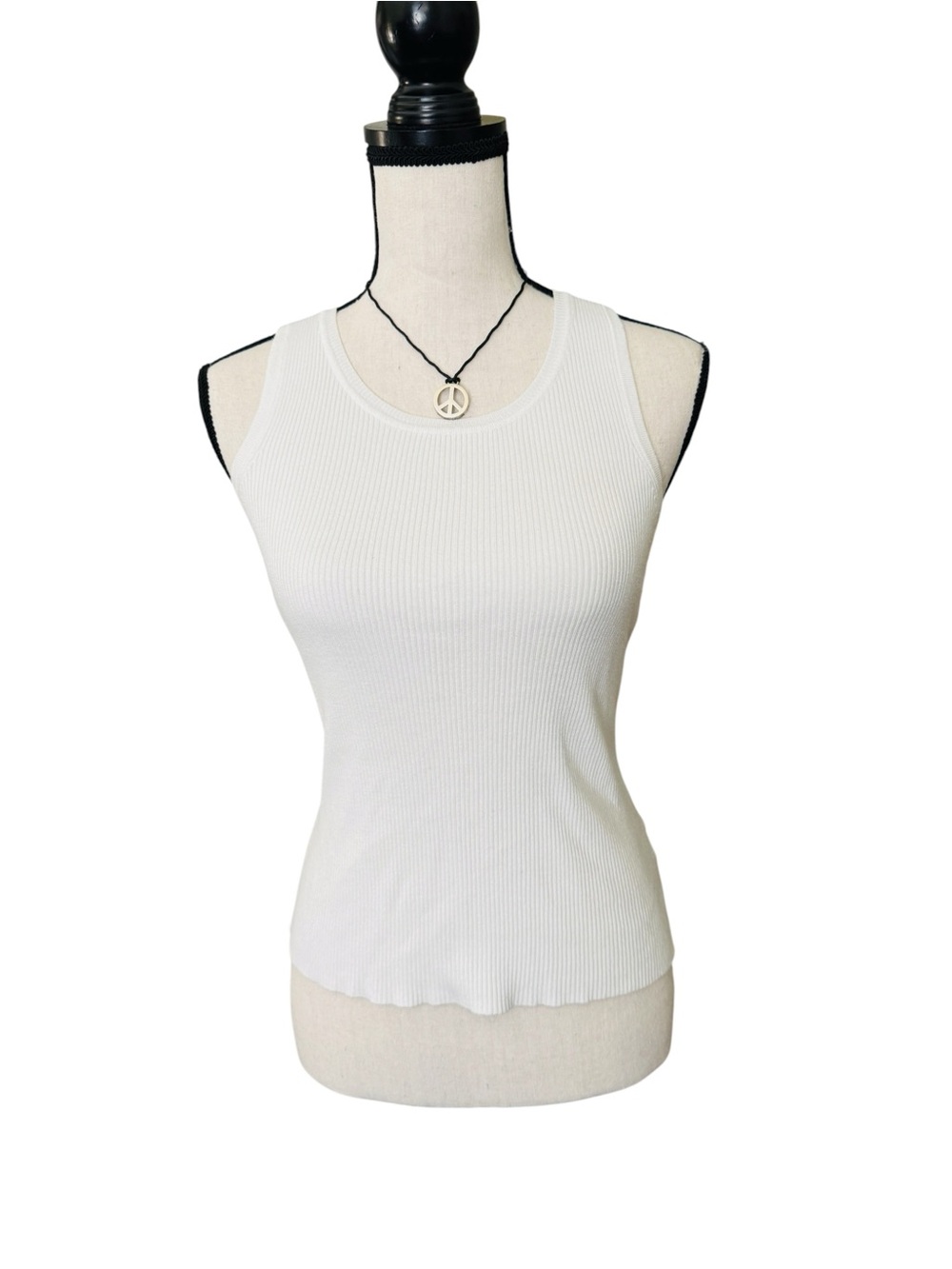 Marled Reunited Clothing White Ribbed Tank Medium Fitted Stretch Top Chic